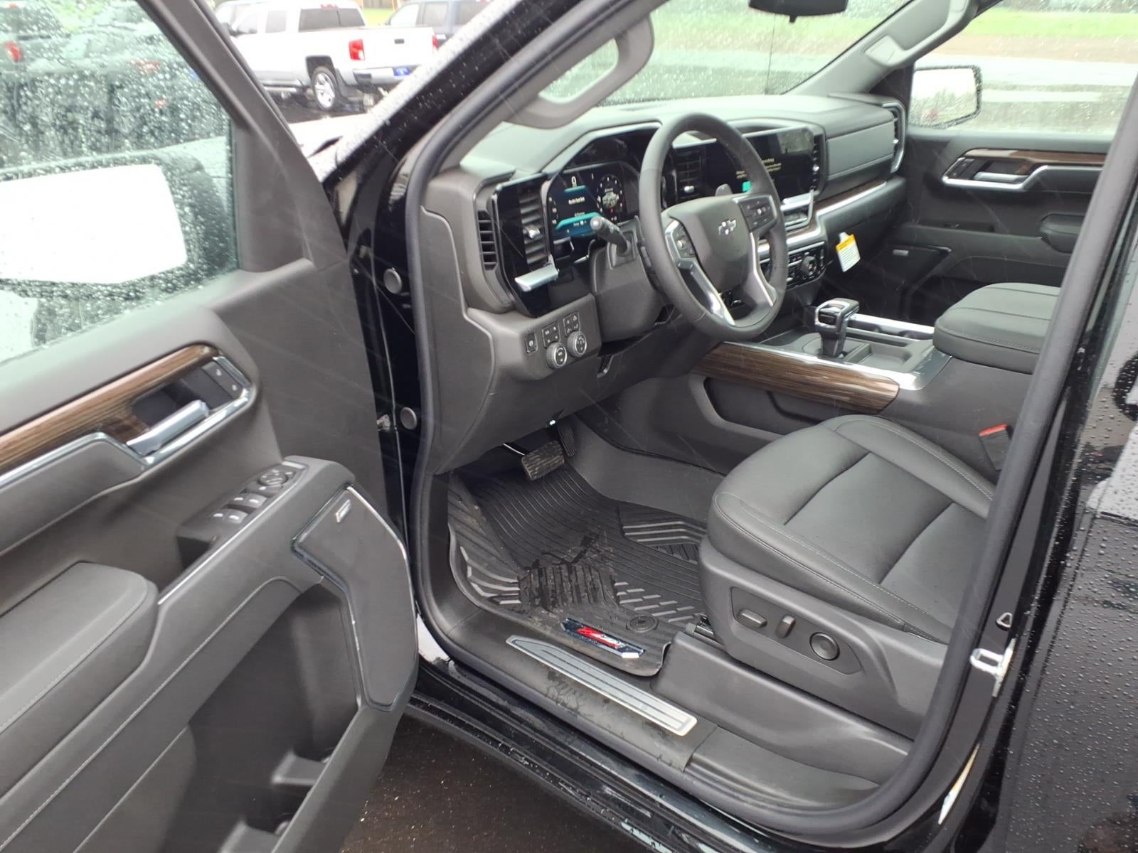 2026 Chevrolet Silverado 1500 RST - Photo 10