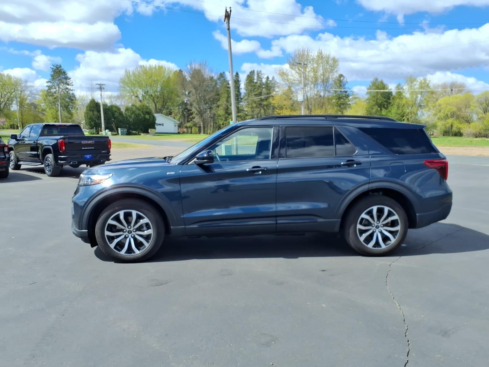 2023 Ford Explorer ST-Line