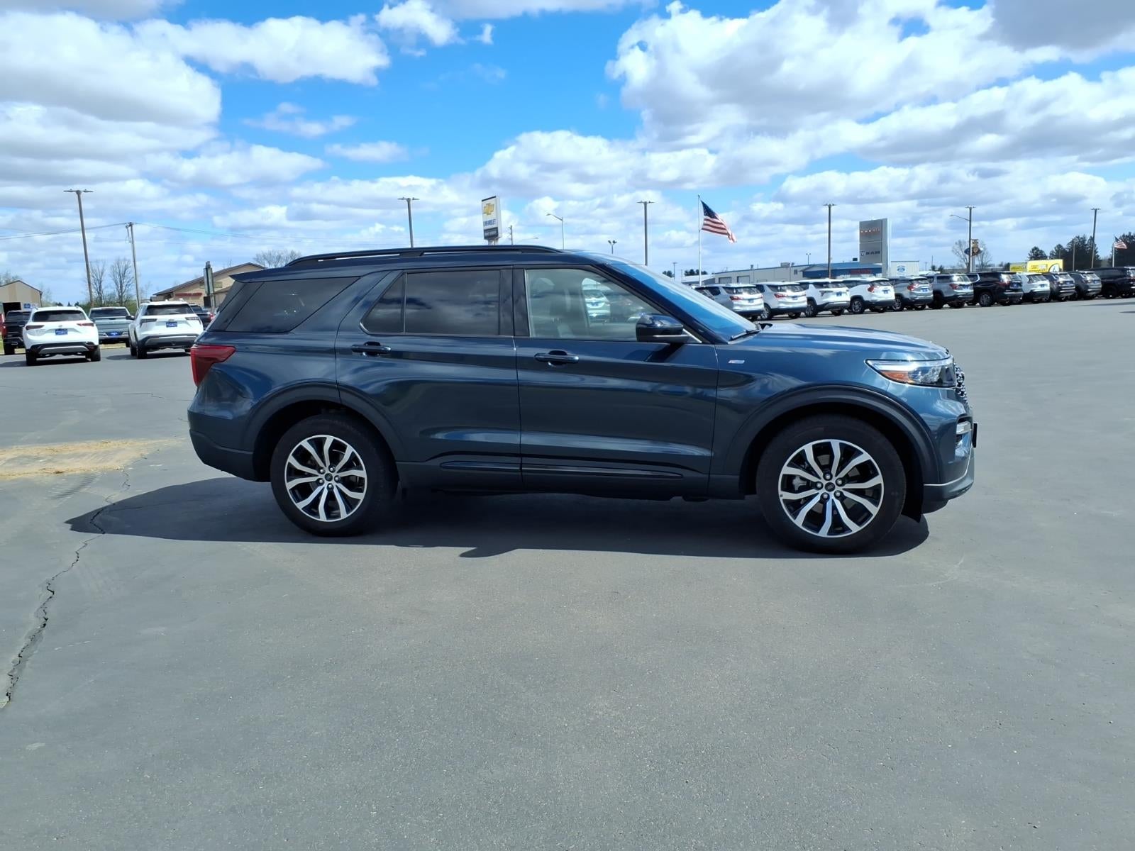 2023 Ford Explorer ST-Line