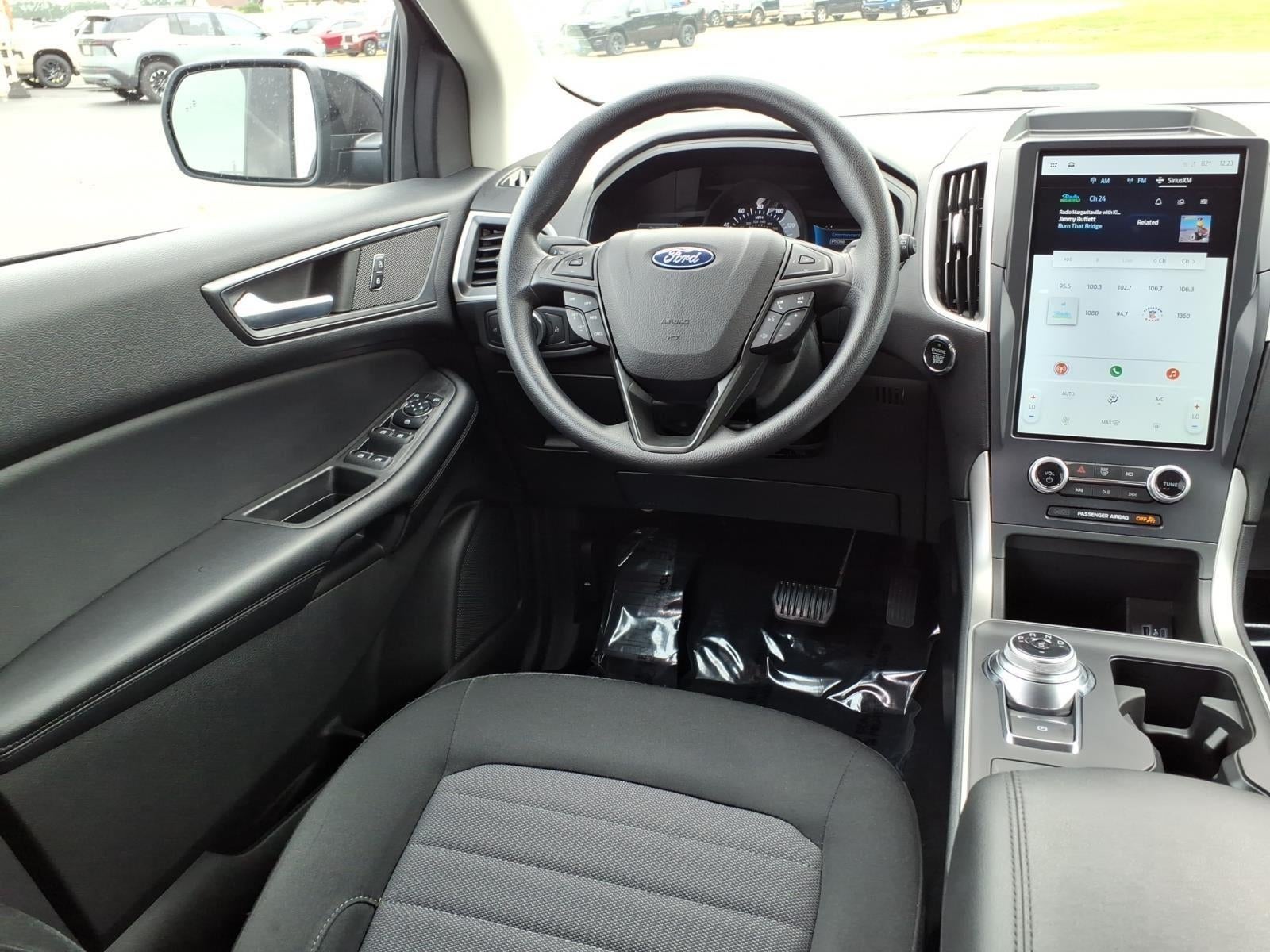 2023 Ford Edge SE
