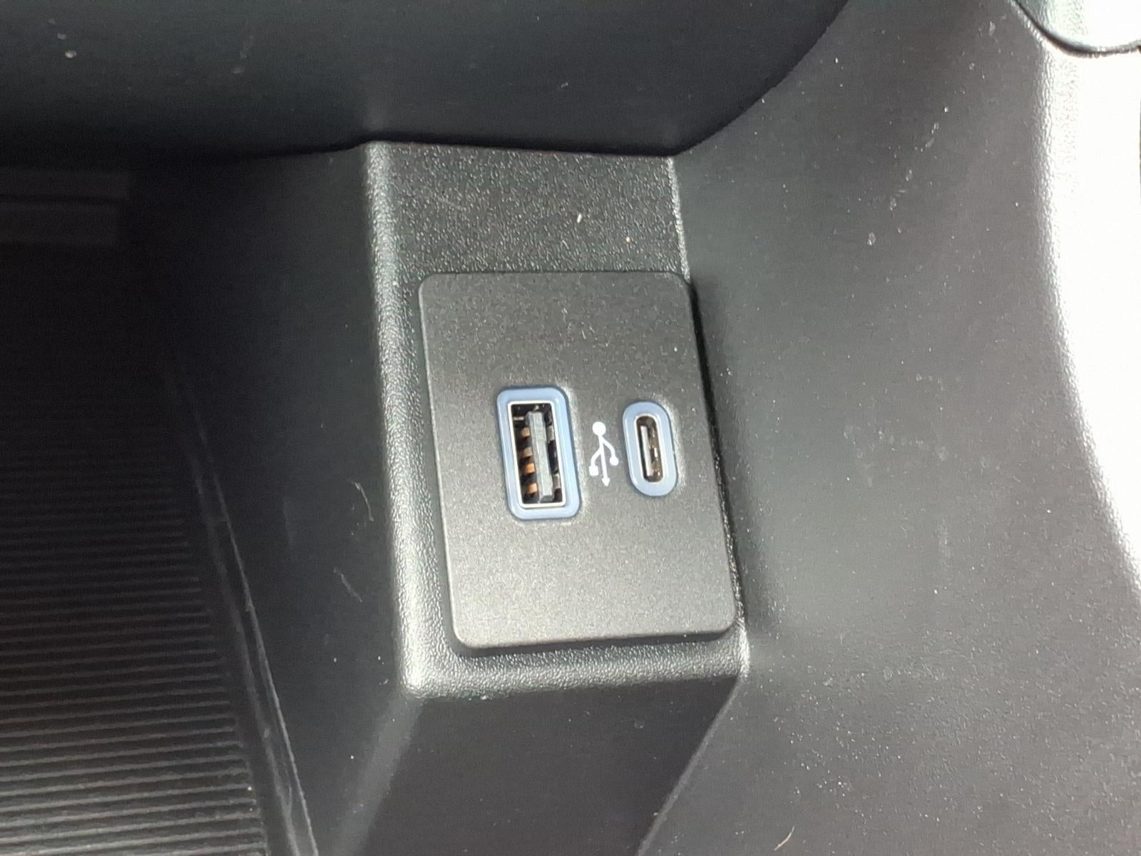 2023 Ford Edge SE