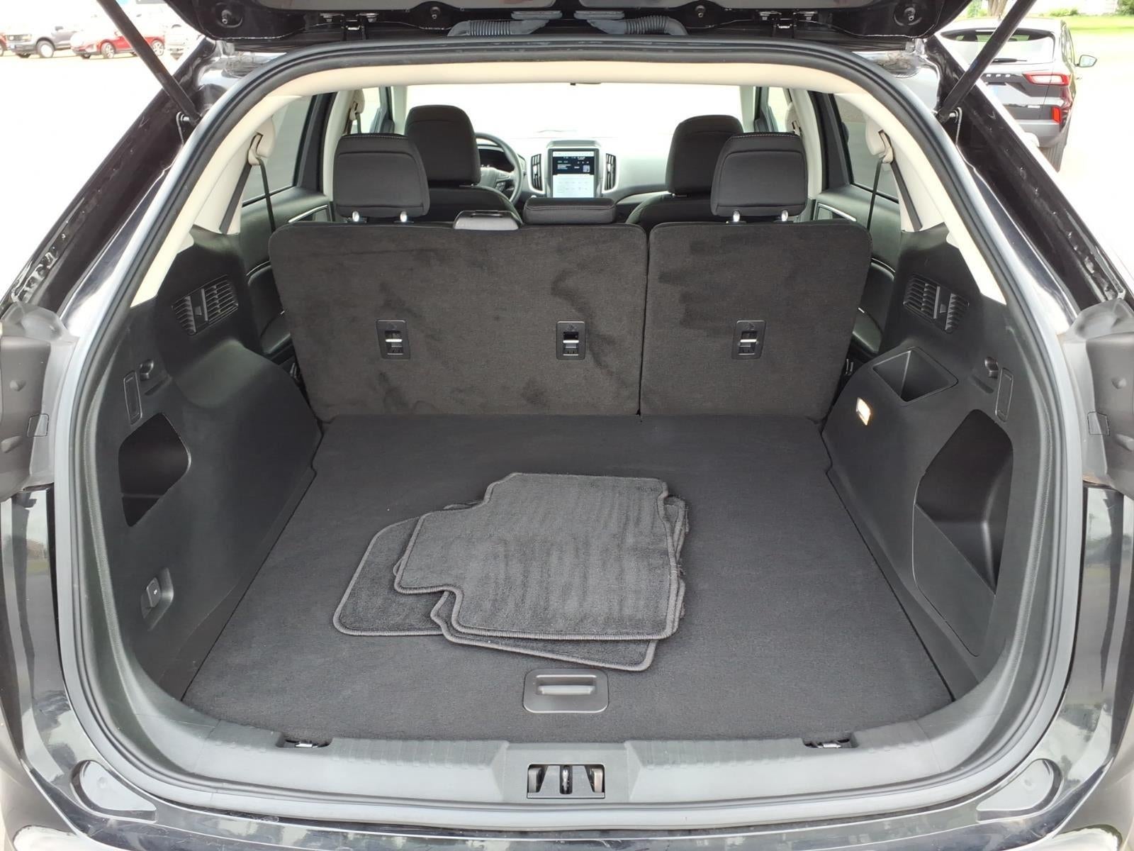 2023 Ford Edge SE