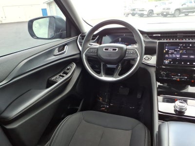 2023 Jeep Grand Cherokee L Laredo 4x4