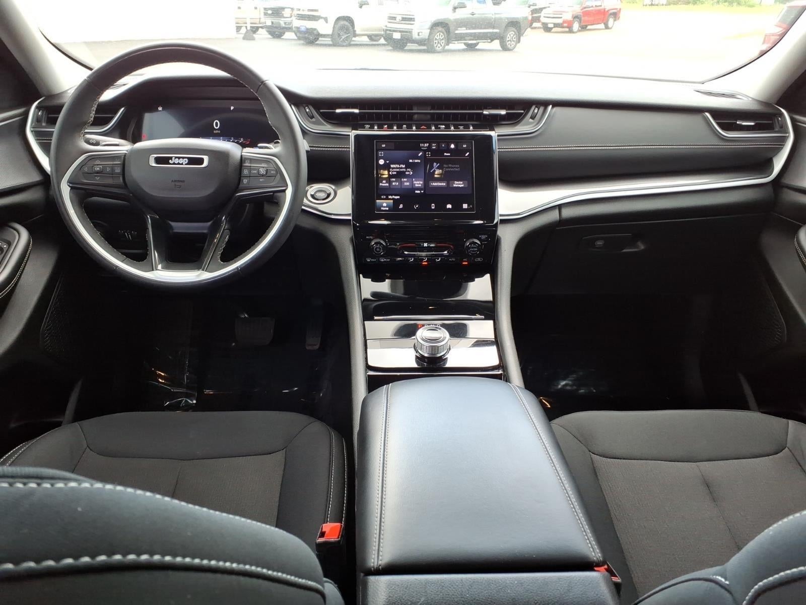 2023 Jeep Grand Cherokee L Laredo 4x4