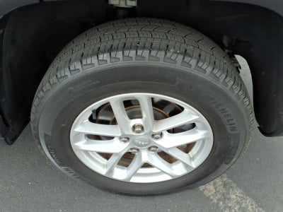 2023 Jeep Grand Cherokee L Laredo 4x4