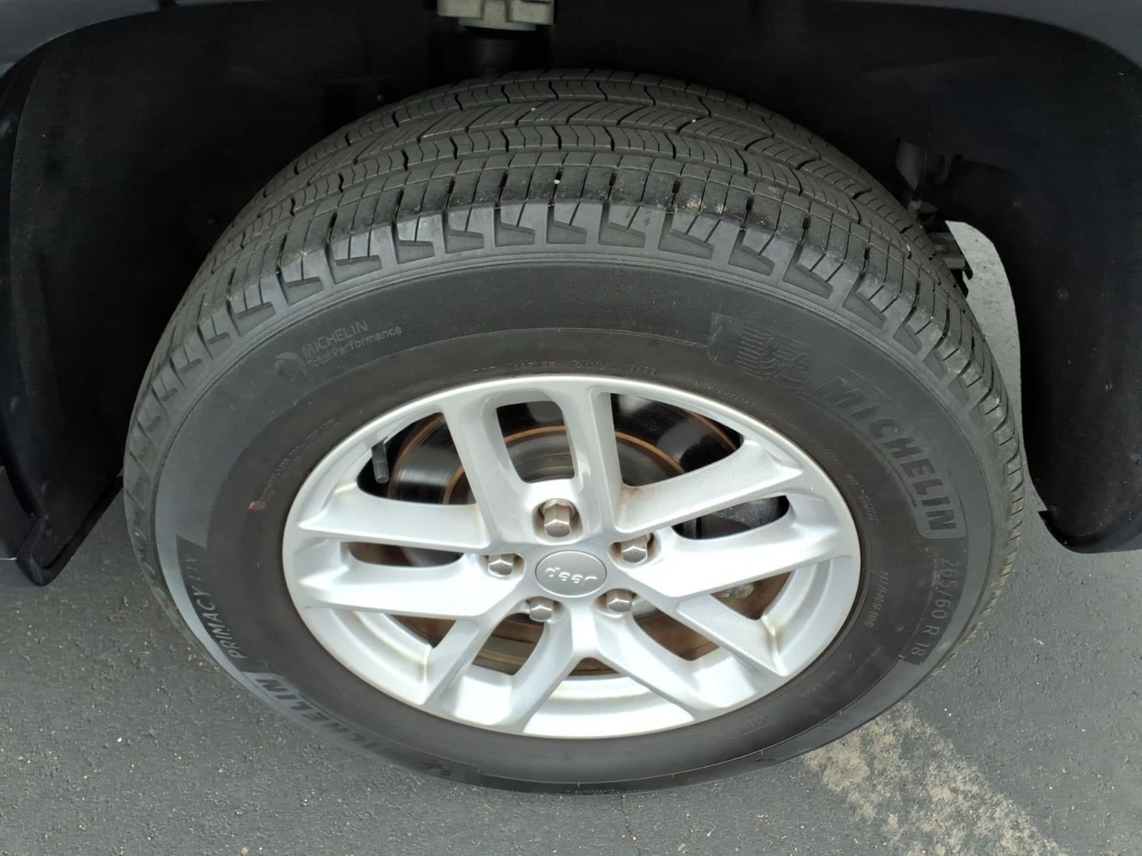 2023 Jeep Grand Cherokee L Laredo 4x4
