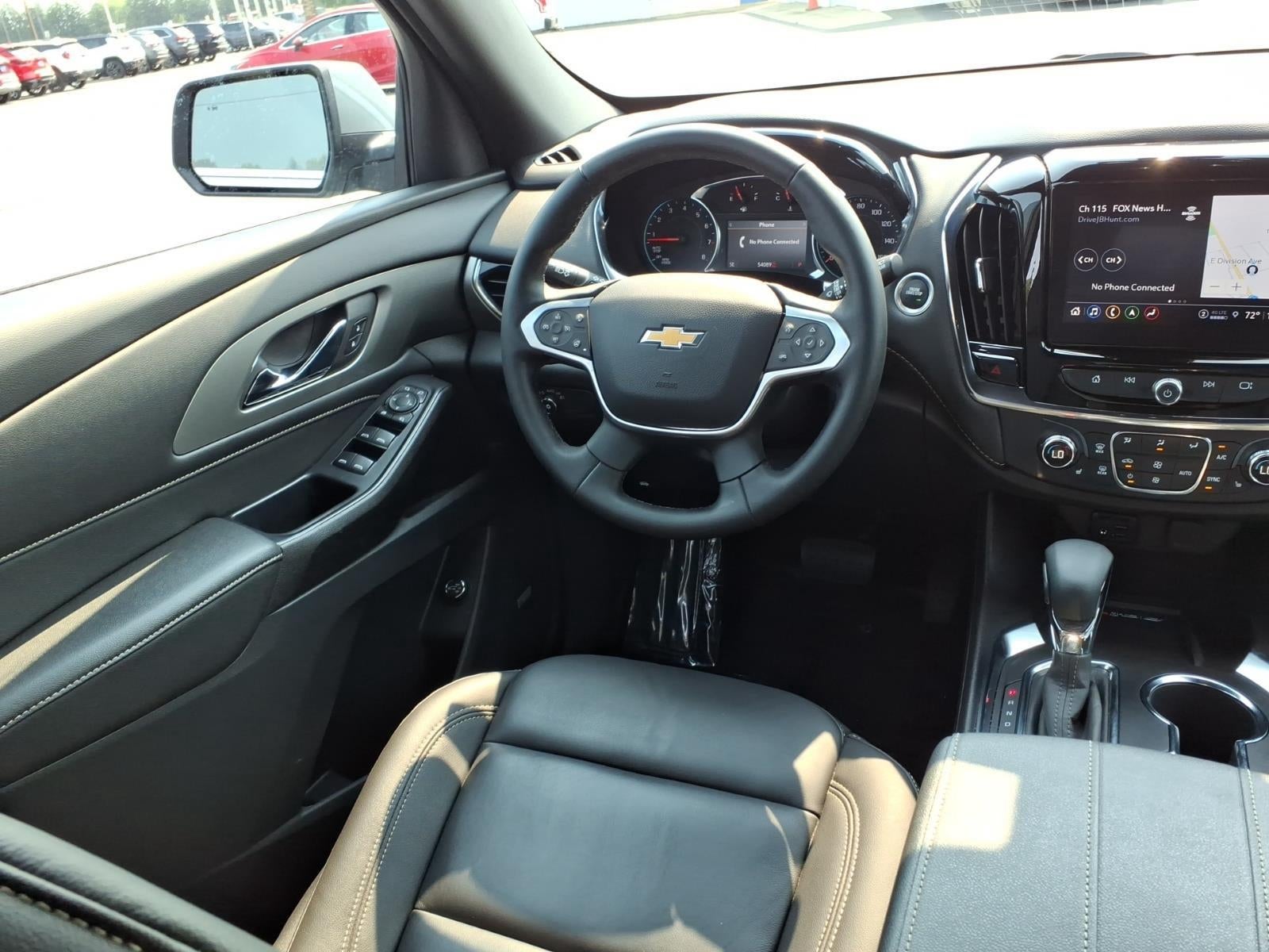 2023 Chevrolet Traverse AWD LT Leather