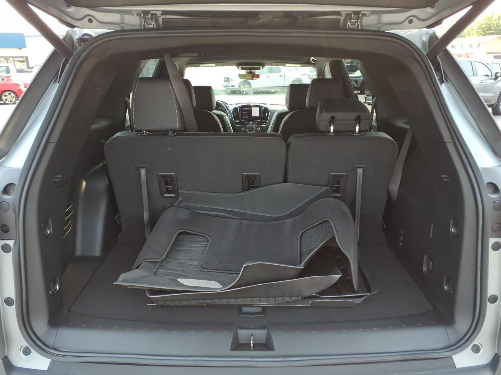 2023 Chevrolet Traverse AWD LT Leather