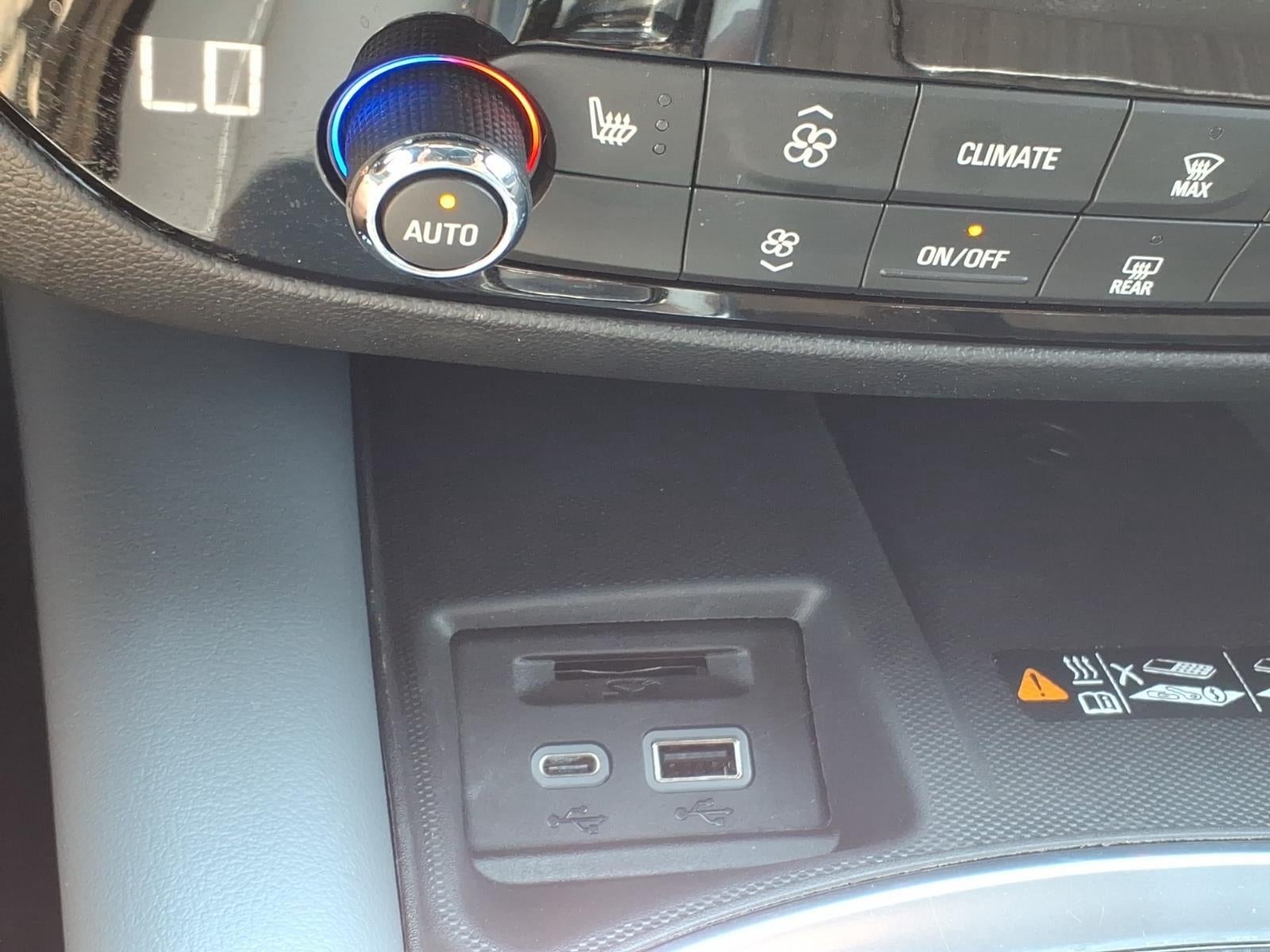 2023 Buick Enclave Essence AWD